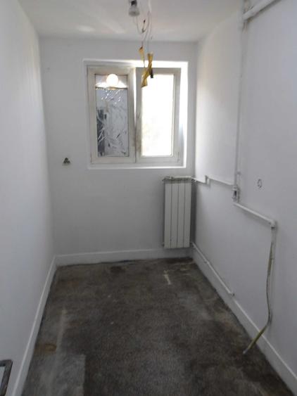Apartament cu 2 camere semidecomandat în Exterior Vest