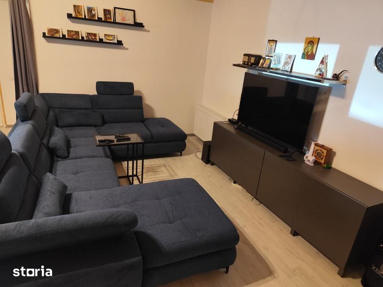 Casă cu 5 camere cu Teren 1468 Mp în Meri