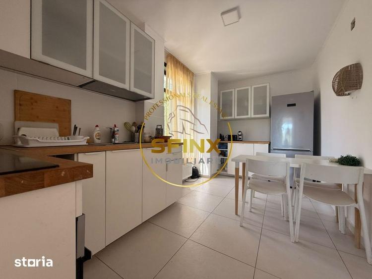 Casă cu 8 camere cu Teren 2011 Mp în Central