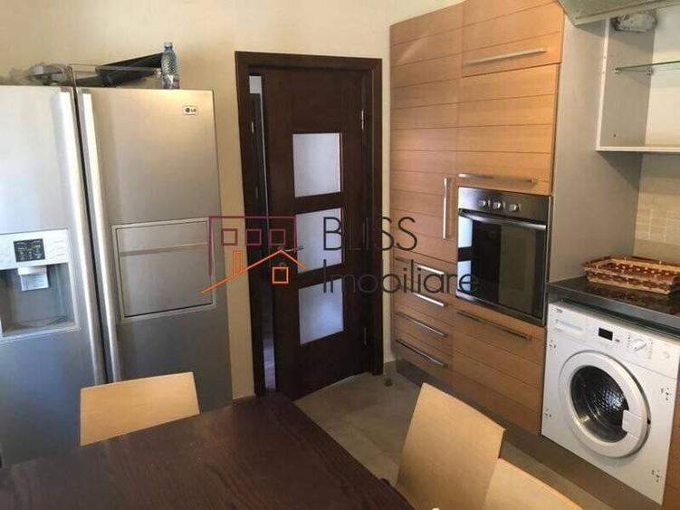 Casă cu 5 camere cu Teren 220 Mp în Iancu Nicolae
