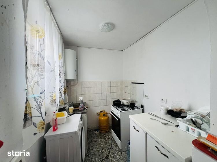 Apartament cu 3 camere decomandat în Giarmata