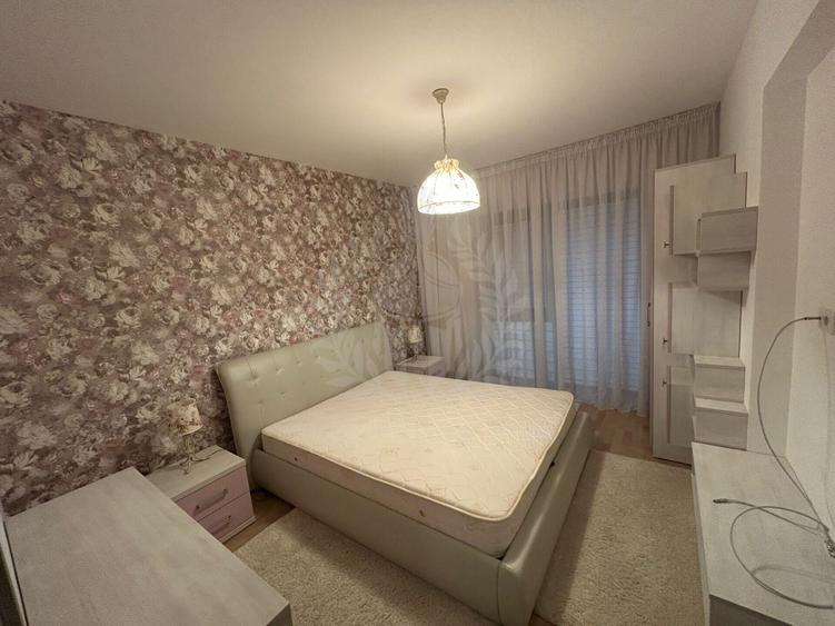 Apartament cu 3 camere decomandat, mobilat în Albert