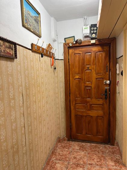 Apartament cu 2 camere semidecomandat în