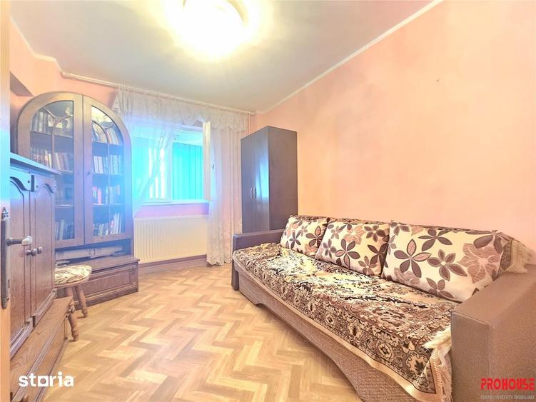 Apartament cu 3 camere decomandat în Bistrița Lac