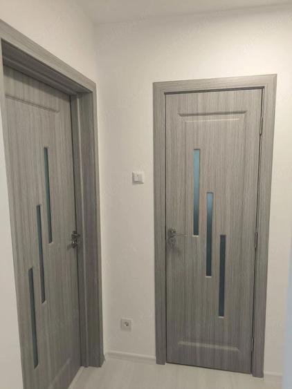Apartament cu 3 camere semidecomandat în Alexandru Obregia