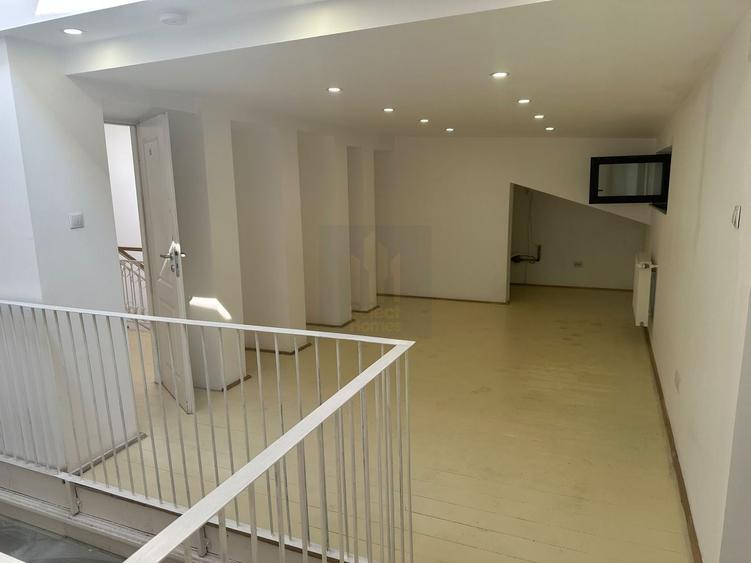 Birou, de 220 mp, în Ultracentral