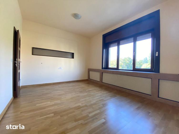 Apartament cu 4 camere, mobilat în Take Ionescu
