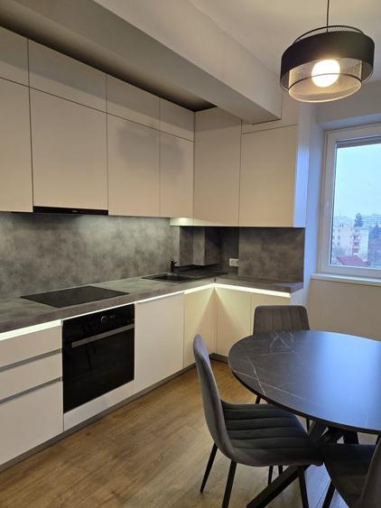 Apartament cu 2 camere decomandat în Tudor