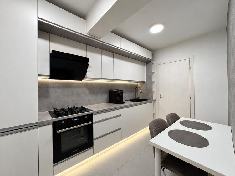 Apartament cu 2 camere în Apărătorii Patriei