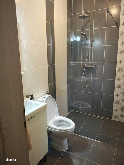 Casă cu 4 camere cu Teren 275 Mp în Florești