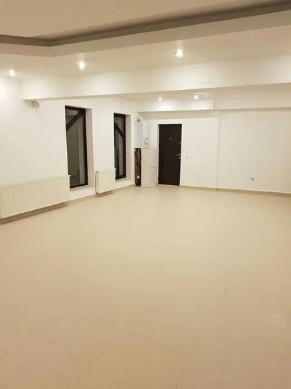 Spațiu comercial, de 75 mp, în Săcele