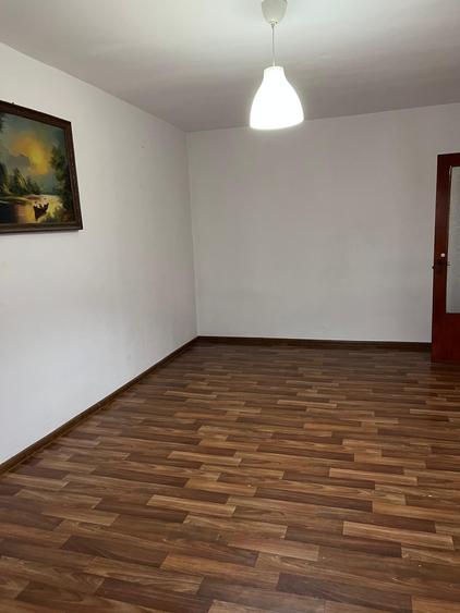 Apartament cu 2 camere decomandat în Republicii