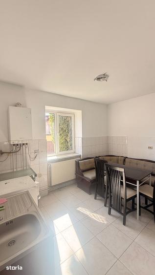 Apartament cu 3 camere în Valea Roșie