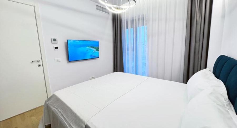 Apartament cu 2 camere semidecomandat, mobilat în Dămăroaia