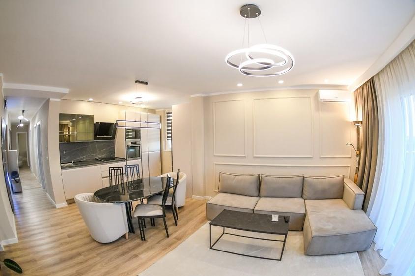 Apartament cu 3 camere decomandat, mobilat în Central