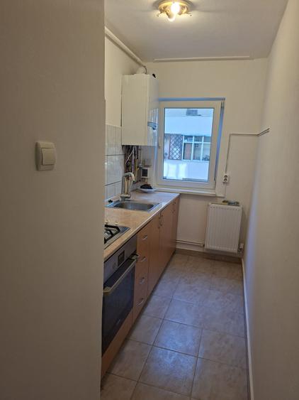 Apartament cu 2 camere semidecomandat în 7 Noiembrie