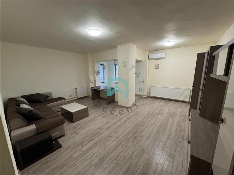 Apartament cu 4 camere decomandat în Centrul Civic