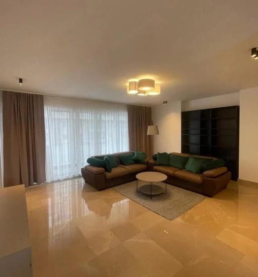 Apartament cu 3 camere decomandat în Dămăroaia