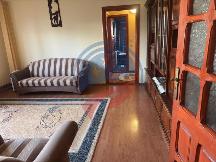 Apartament cu 2 camere semidecomandat în 1 Mai