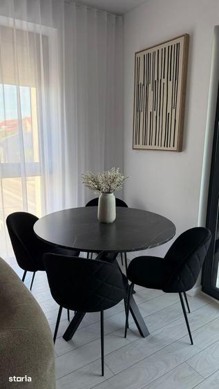 Apartament cu 3 camere în Piața Centrală