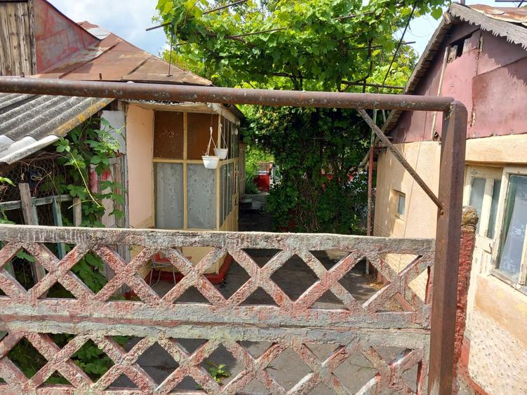 Casă cu 3 camere în Central