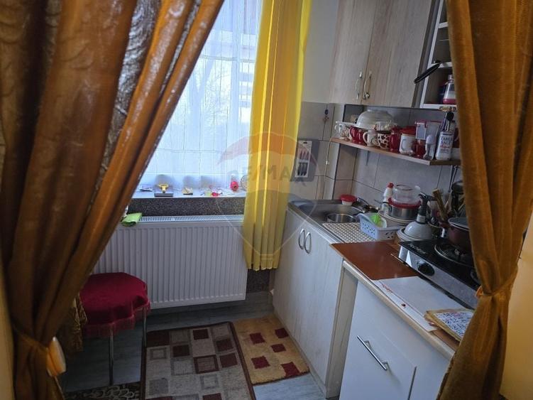 Apartament cu 2 camere decomandat, mobilat în Ultracentral