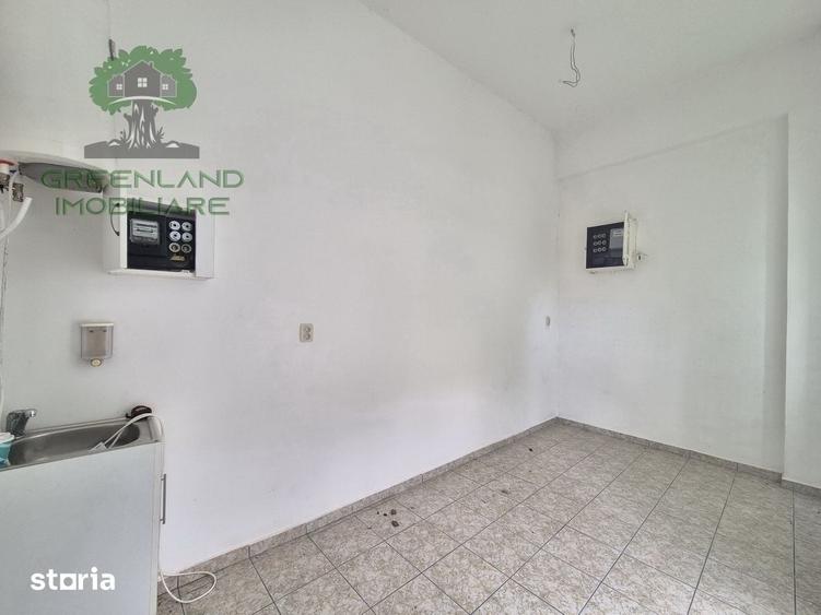 Spațiu comercial, de 10 mp, în Holboca