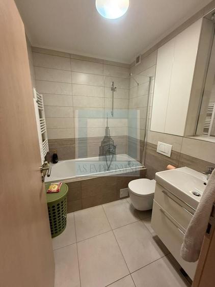 Apartament cu 2 camere decomandat în Tractorul