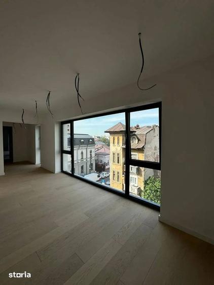 Apartament cu 4 camere în Eminescu