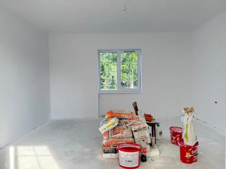 Casă cu 3 camere cu Teren 1500 Mp în Iosia