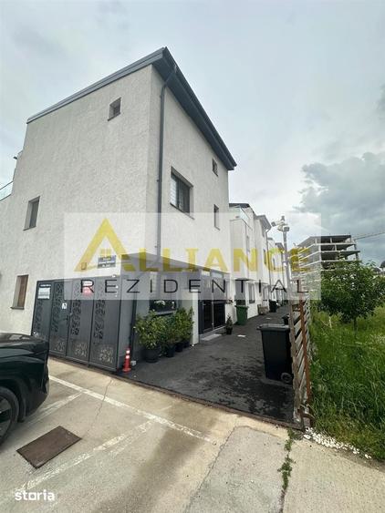 Casă cu 7 camere cu Teren 165 Mp în Metalurgiei