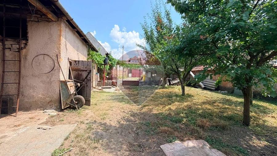 Casă de vânzare în Axente Sever – situată la șoseaua principală - 5