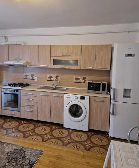 Apartament cu 2 camere semidecomandat în Turnișor