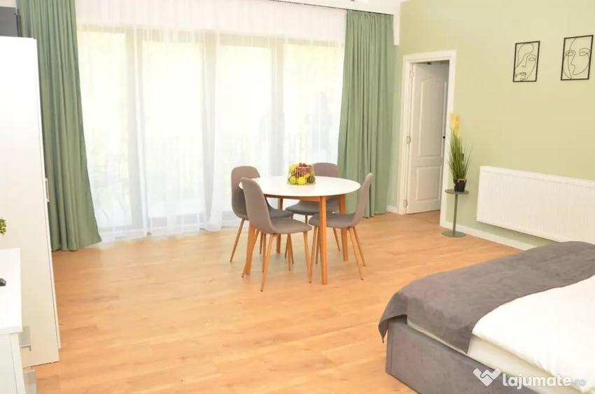 Apartament cu 3 camere decomandat în Găvana