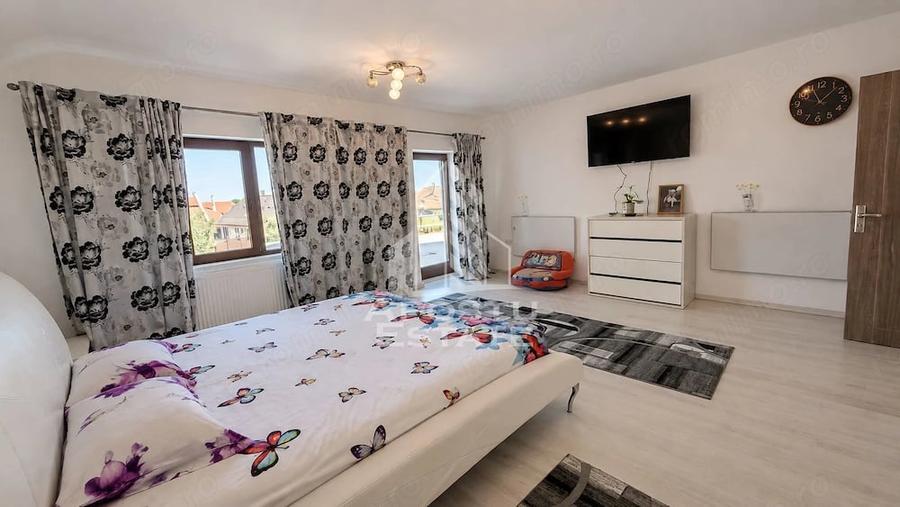 Casă cu Teren 1000 Mp în Pădureni (Jebel)