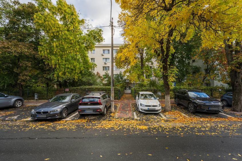 Apartament cu 2 camere semidecomandat în Titan