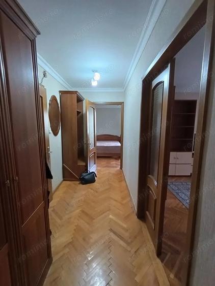 Apartament cu 2 camere decomandat în Crângași