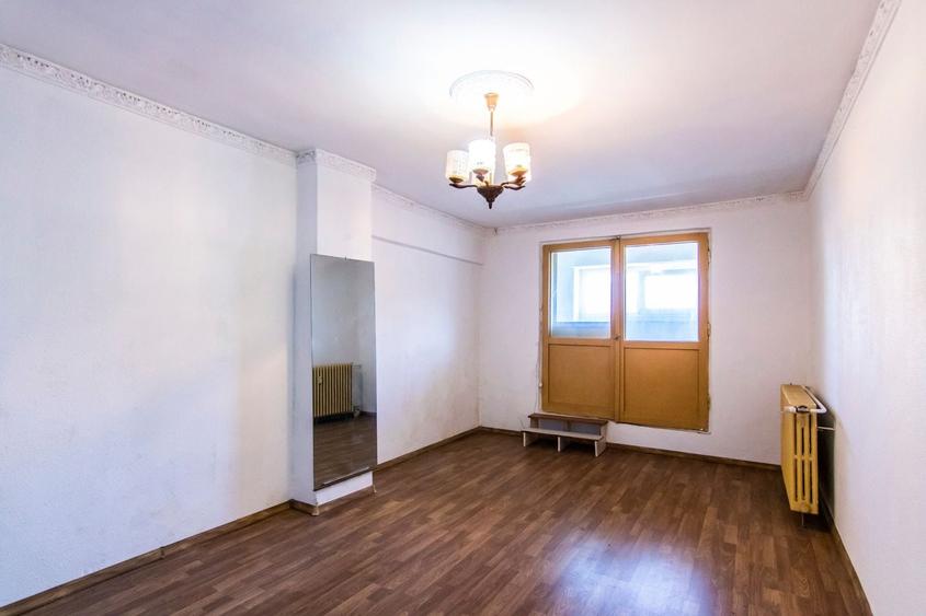 Apartament cu 3 camere decomandat în Dristor