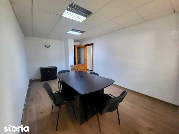 Apartament cu 4 camere, mobilat în Central