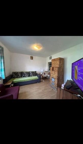 Casă cu 4 camere cu Teren 412 Mp în Comana