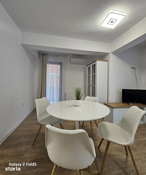 Apartament cu 3 camere decomandat în Iosia