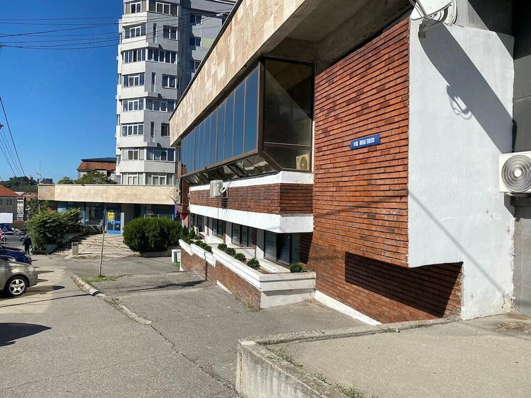 Spațiu comercial, de 400 mp, în Nicolae Titulescu