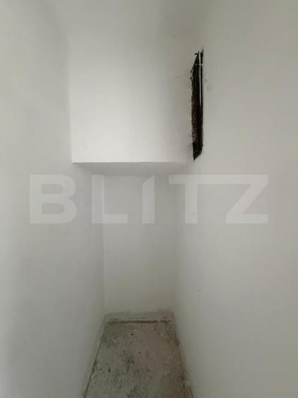 Apartament cu 3 camere semidecomandat în Astra