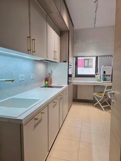 Apartament cu 3 camere decomandat în Politehnica