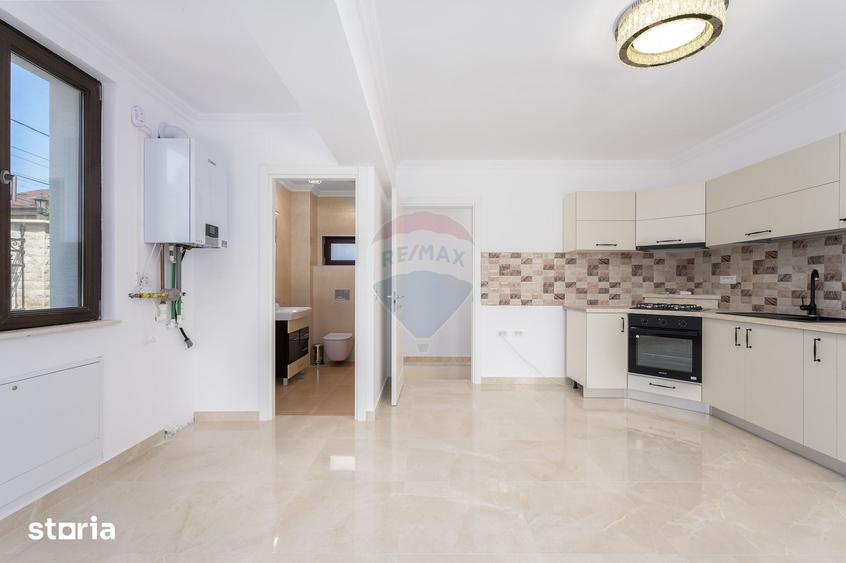 Casă cu 5 camere cu Teren 1000 Mp în Central