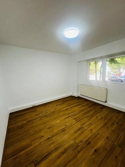 Apartament cu 4 camere decomandat în Tineretului
