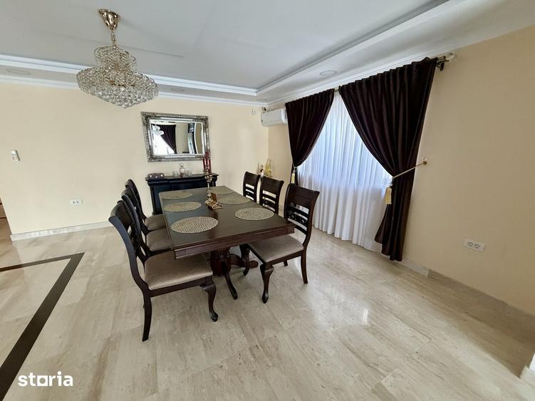 Casă cu 5 camere cu Teren 1040 Mp în Sânandrei