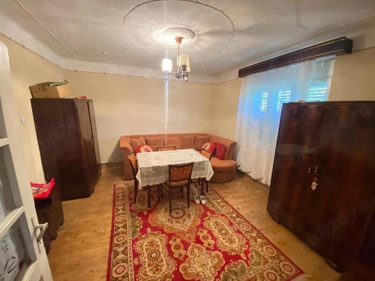 Casă cu 4 camere în Central