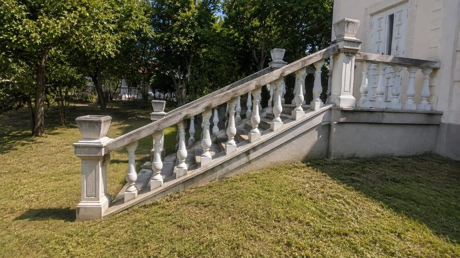 Casă individuală cu 3 camere cu Canalizare în Stâncești