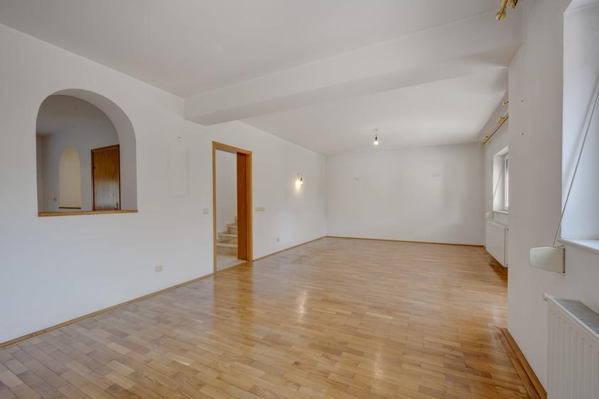 Duplex cu 3 camere cu Teren 302 Mp în Iancu Nicolae